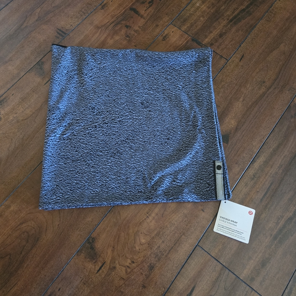 Lululemon Vinyasa Scarf Wrap Scarf / Color Blue Gray Black ROSJ/BLK - Picture 6 of 14